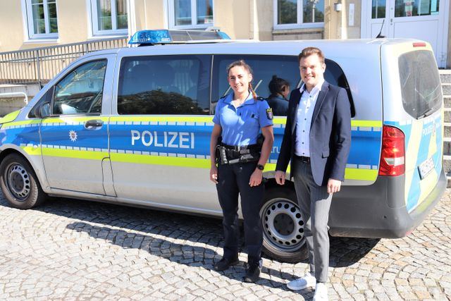Landtagsabgeordneter Felix Martin hospitiert bei der örtlichen Polizei